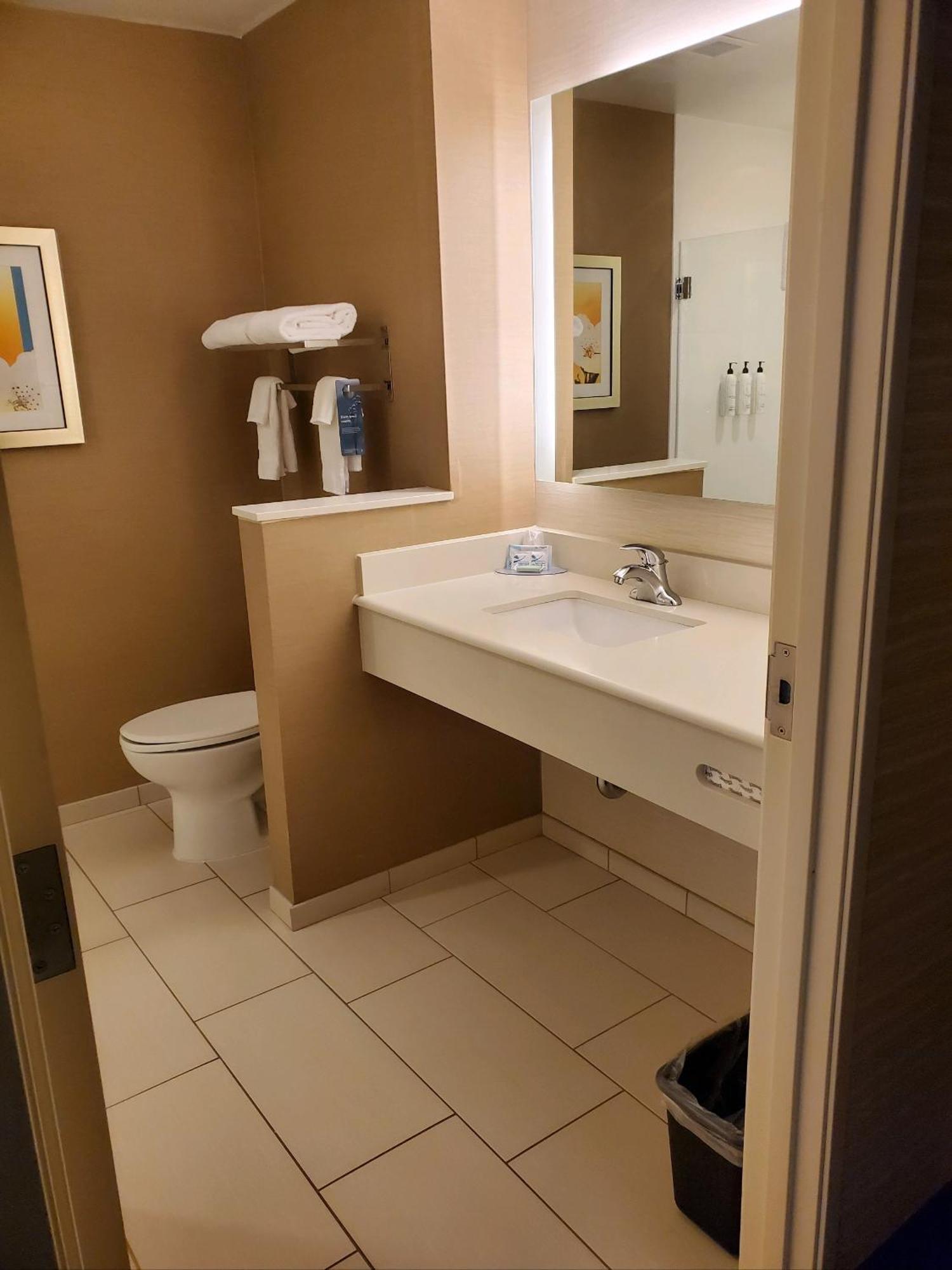 Fairfield Inn & Suites By Marriott Belle Vernon מראה חיצוני תמונה