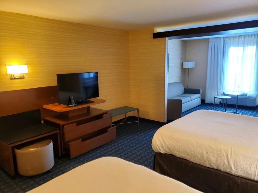 Fairfield Inn & Suites By Marriott Belle Vernon מראה חיצוני תמונה